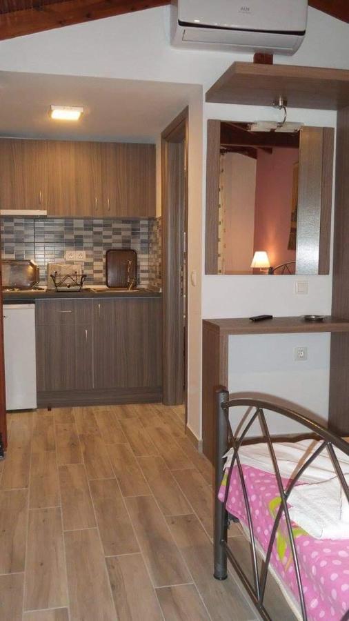 House Roula Hotel Neos Marmaras Bagian luar foto