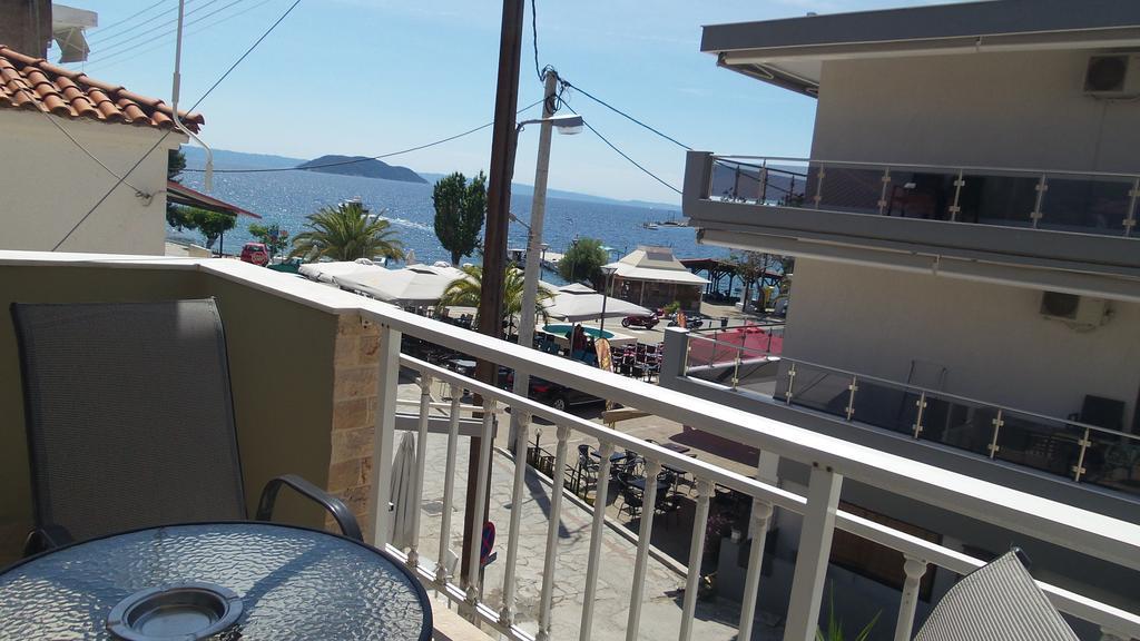 House Roula Hotel Neos Marmaras Bagian luar foto