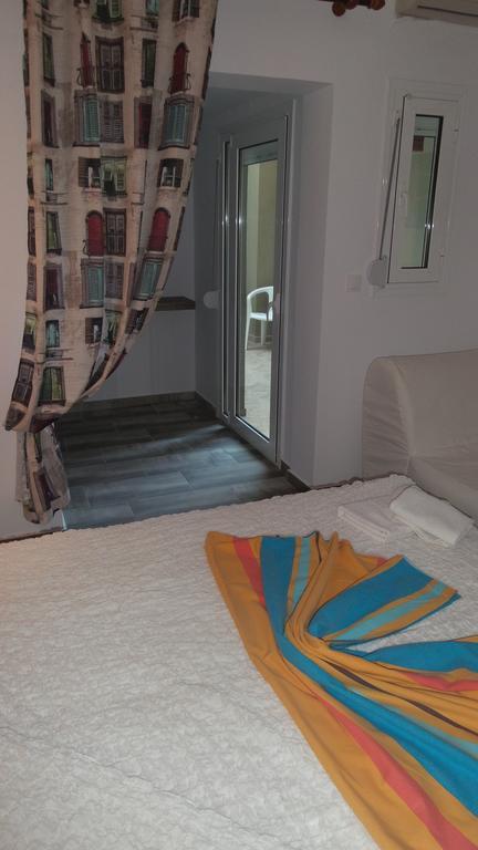 House Roula Hotel Neos Marmaras Bagian luar foto