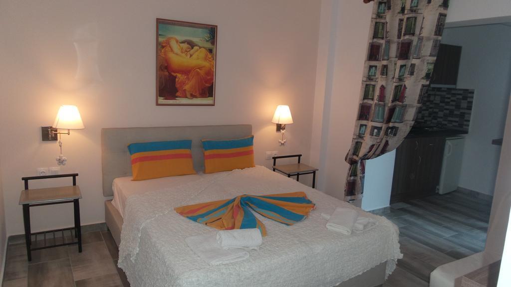 House Roula Hotel Neos Marmaras Bagian luar foto
